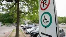 Alberta expands accessible parking permit system to cover those with vision loss