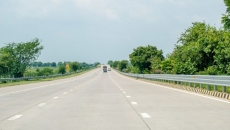 Six killed in Agra-Lucknow expressway crash