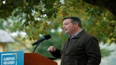 Alberta tightens COVID restrictions