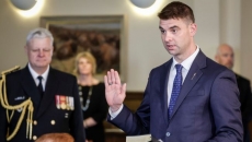 Alberta municipal candidates weigh options with financial advantages given to parties