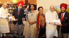 PICS: Amit Shah Meets Olympian Balbir Singh, Milkha Singh In Chandigarh