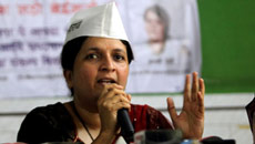 Anjali Damania, Preeti Sharma-Menon quit AAP