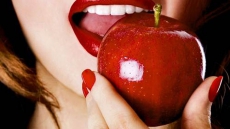 Forget The Proverb: An Apple A Day Doesn't Necessarily Keep The Doctor Away, New Study Finds
