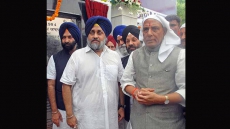 Sukhbir Badal meets Rajnath over SGPC controversy