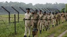 Four Canadians held while escaping through Bangladesh border