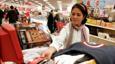 Women bargain best in some negotiations