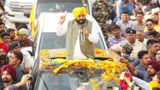 Punjab Police cane-charge protesting farmers in Sangrur