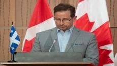 Cutting energy to U.S. in response to Trump tariffs is 'absurd,' says Bloc leader