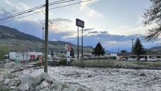 B.C.'s Cache Creek becomes raging river as floodwaters rise: mayor