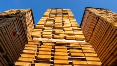 Canadian economy contracted 0.6% in Q4 to cap volatile 2025: StatCan