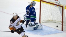 Ryan Kesler Triumphs In Return To Vancouver; Ducks Down Canucks In 4-3 Shootout Win