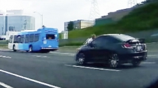 WATCH: Toronto Man Charged After Alleged Road Rage Incident, Man Clings To Car Hood