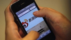 China to clean up porn on phone apps