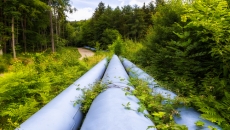 Coastal GasLink set to lay first pipe as it ramps up LNG pipeline construction