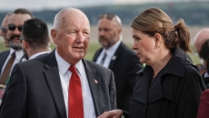 Alberta, Saskatchewan make compelling case for supplying U.S. with oil: Hoekstra