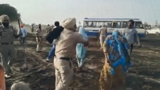 Cop slaps woman farmer protesting land acquisition in Punjab