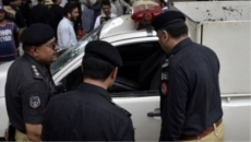 Violence mars Pakistan polls, five cops killed