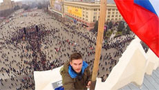 Ukrainian military facilities in Crimea hoist Russian flags