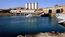 Islamic State militants seize Iraq's largest dam near Mosul, Kurdish troops withdraw