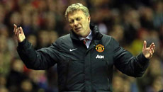 United sack Moyes, Giggs interim manager