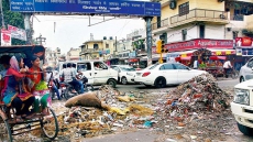 Delhi Sanitation Workers Call Off Strike Amid Political Blame Game