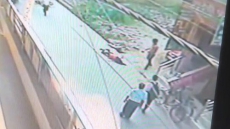 Young Delhi Woman Stabbed 22 Times By Jiilted Lover' On Busy Street, No One Helped