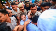 Rahul Gandhi detained, Priyanka and Akhilesh Yadav removed from protest site
