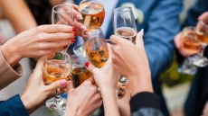 Mojito With Your Manicure? B.C. Now Let's Businesses Apply For Liquor Licences