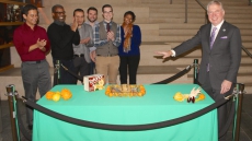 Seattle Mayor Pardons Tofu Turkey For Thanksgiving To Draw Attention To Hunger In Community