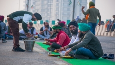 Farmers sitting firm protesting at the Ghaziabad site after being asked to leave
