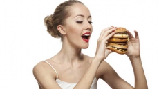 Fatty foods may harm men more than women