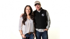 Chip, Joanna Gaines return to 'Fixer Upper' for new network