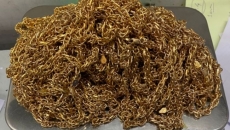 8 held at IGI with 50 gold chains valued at around Rs 3cr