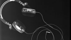X-ray to fix broken earphone