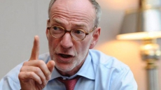 Radio-Canada staff refuse award from Hubert Lacroix in protest of job cuts