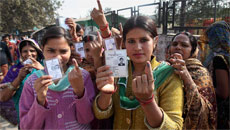 Elections 2014 Phase 6: Indians vote for 117 Lok Sabha seats across 11 states
