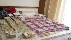 I-T Dept Seizes Over Rs 4.5 Crore From Bengaluru, Huge Stacks Of Rs 2000 Found