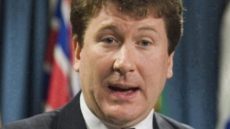 Conservative MP criticizes military's decision on uniforms, war memorial