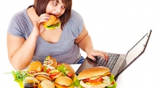 Here's Why You Feel Hungrier As You Lose Weight