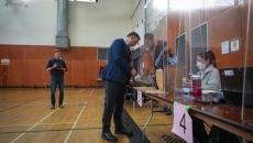 Municipal elections across B.C., with major battles in Vancouver, Surrey expected