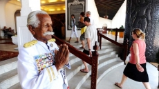 Legendary Indian-origin Hotel Doorman Dies in Sri Lanka