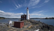Coast Guard to end staffing at two B.C. lighthouses, following safety concerns