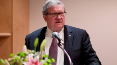 Former Grit foreign affairs minister upset by Liberal opposition to Iraq mission