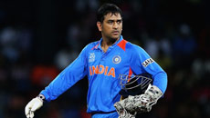Dhoni files Rs.100 crore defamation case against two TV channels