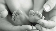 British Man To Give Birth, Puts Gender Transition On Hold