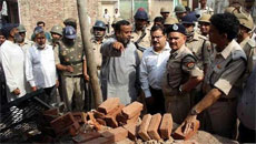 50 injured in Meerut communal riot