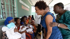 Harper, Couillard and Gallant to attend la Francophonie summit in Senegal