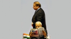 When Nawaz Sharif Walks For Speech, Modi Reads Newspaper