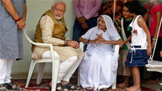 Modi Attacks Mamata On Corruption, Ridicules Congress-left Alliance