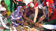 Poor Muslims In Agra Who Converted Will Be Given Ration Cards: Bajrang Dal